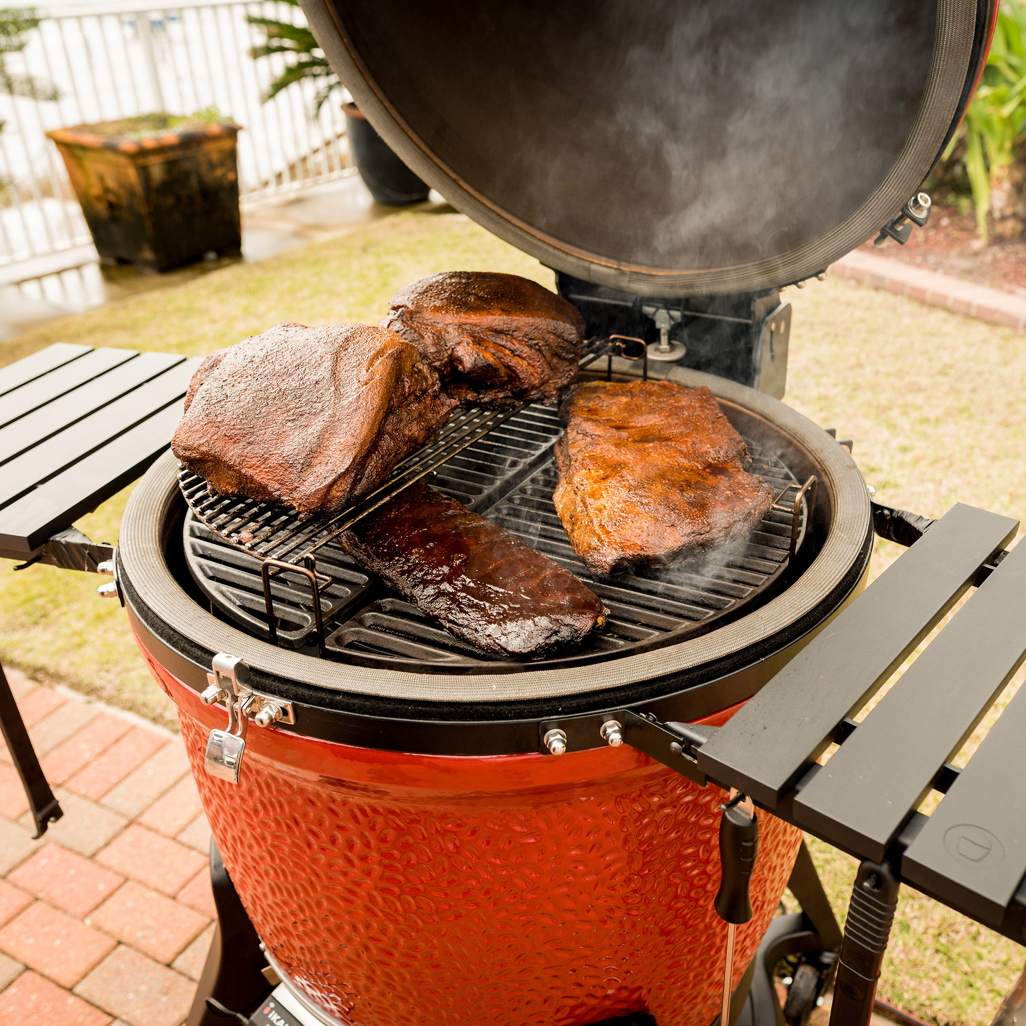 Kamado Joe BigJoe III 24-inch Charcoal Grill in Red & Reviews